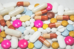 https://www.pexels.com/photo/colors-colours-health-medicine-143654/